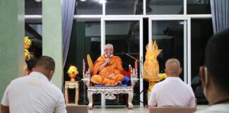 กอ.รมน.ภาค 4 ส่วนหน้า นำกำลังพลไหว้พระสวดมนต์ในวันธรรมสวนะ ประจำเดือนมีนาคม 2566