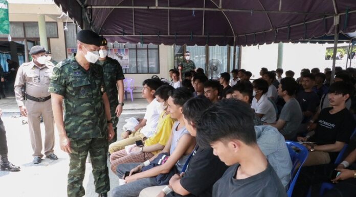 รอง มทภ.4 ตรวจเยี่ยมหน่วยตรวจเลือกทหารกองประจำการ ในพื้นที่อำเภอสายบุรี จังหวัดปัตตานี เชิญชวนชายไทยมาร่วมเป็นครอบครัวเดียวกัน ต่อยอดโอกาสการรับราชการ