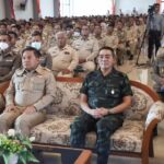 แม่ทัพภาคที่ 4 ฝากกำนัน ผู้ใหญ่บ้าน เป็นหูเป็นตา แนะนำ ชี้แนะ ส่งเสริม สนับสนุนสิ่งที่ถูกต้อง ให้แก่เด็กเยาวชน ตลอดจนชุมชน เพื่อต่อยอดความคิดและพัฒนาคุณภาพชีวิต ยกระดับชุมชนให้เจริญพัฒนายิ่งขึ้นไป