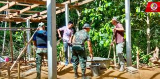 ทหารพราน 44 เข้าให้ความช่วยเหลือประชาชน สร้างที่พักอาศัย พัฒนาคุณภาพชีวิตของประชาชนผู้ยากไร้ในพื้นที่