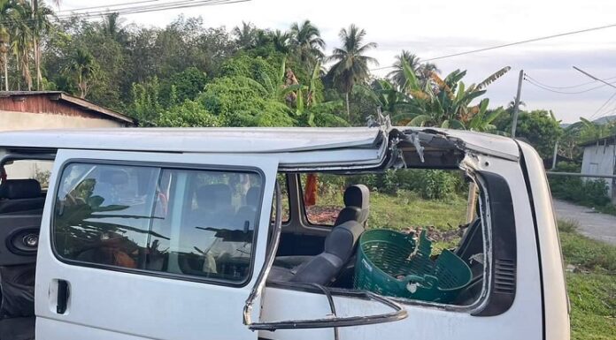 ผู้ก่อเหตุรุนแรง ลอบวางระเบิดเจ้าหน้าที่ชุด รปภ.พระ ขณะปฏิบัติหน้าที่ในพื้นที่ อ.รือเสาะ จ.นราธิวาส ทำให้เจ้าหน้าที่และและพระสงฆ์ ได้รับบาดเจ็บ 5 ราย