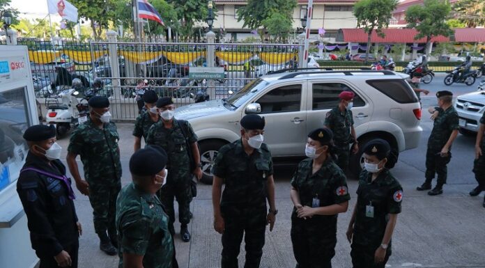 มทภ.4 เยี่ยม จนท.ชคต.ตะโละดือรามัน อ.กะพ้อ จ.ปัตตานี ได้รับบาดเจ็บเหตุคนร้ายลอบวางระเบิด ขณะ รปภ.เส้นทาง สนับสนุนภารกิจ สร้างบ้านปันสุข ให้ประชาชน