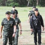 รองแม่ทัพภาคที่ 4 ตรวจเยี่ยมการปฏิบัติงานของเจ้าหน้าที่ใน จชต. เน้นย้ำให้อำนวยความสะดวกประชาชนในช่วงเทศกาลเฉลิมฉลองวันฮารีรายออีดิ้ลอัฎฮา