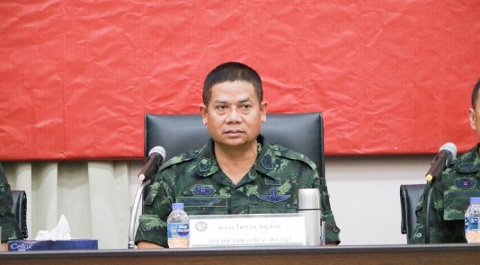 ตรวจเยี่ยมการปฏิบัติงานของ หน่วยเฉพาะกิจตำรวจ ในพื้นที่ จ.ยะลา มอบนโยบายการปฏิบัติงานแก่เจ้าหน้าที่