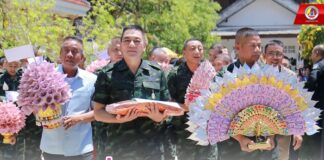 แม่ทัพภาคที่ 4 พร้อมพุทธศาสนิกชน ร่วมทอดผ้าป่าสามัคคี สร้างศาลาอเนกประสงค์ประกอบศาสนกิจ ให้ชาวบ้านได้สืบสานวิถีพุทธ