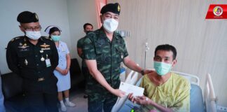 มทภ.4 เดินทางเยี่ยมให้กำลังใจ และติดตามอาการบาดเจ็บของ กำลังพล ฉก.ทพ.48 หลังคนร้ายลอบวางระเบิด ในพื้นที่ จ.นราธิวาส เมื่อวันที่ 10 มิ.ย.66 ขณะนี้ อาการดีขึ้น กลับมาพักฟื้นยัง รพ.ค่ายวชิราวุธ