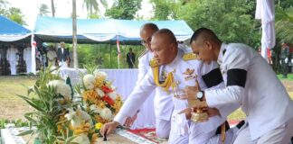 พระบาทสมเด็จพระเจ้าอยู่หัวฯ พระราชทานดินฝังศพเป็นกรณีพิเศษ แก่พลทหาร ริฟวัน เจะเเล และกองทัพบกปูนบำเหน็จ 7 ชั้นยศ ขอพระราชทานยศ เป็น “สิบเอก” ยกย่องในความทุ่มเทเสียสละปฎิบัติหน้าที่ เพื่อประเทศชาติจนวาระสุดท้ายของชีวิต