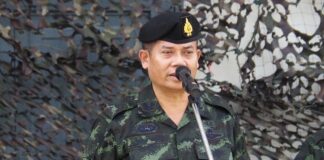 รองแม่ทัพภาคที่ 4 ตรวจเยี่ยม ฉก.ทพ.48 เน้นย้ำปฏิบัติงานด้วยความไม่ประมาท สร้างพื้นที่ให้ปลอดภัย