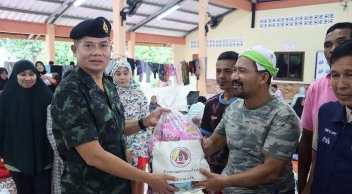 รองแม่ทัพภาคที่ 4 ลงพื้นที่ตรวจเยี่ยมผู้ประสบเหตุน้ำท่วม ในพื้นที่ ต.บาลอ อ.รามัน จ.ยะลา