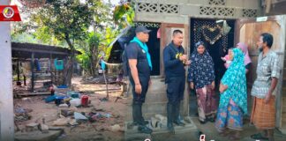 ทหารพราน 45 สำรวจที่พักอาศัยของกำลังพลทหารใหม่ที่ได้รับผลกระทบจากเหตุน้ำท่วมในพื้นที่ อ.ระแงะ จ.นราธิวาส