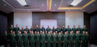 แม่ทัพภาคที่ 4 รับรายงานตัวนักเรียนนายร้อยจบใหม่!!! ลงหน่วยกองทัพภาคที่ 4 ประจำหน่วยทหารทั่วภาคใต้ 34 นาย