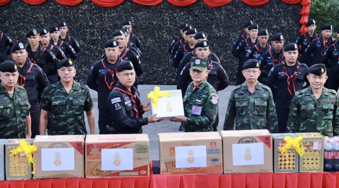 ผบ.ทบ ลงพื้นที่ตรวจเยี่ยม ฉก.ทพ.47 เน้นย้ำการปฏิบัติต้องเกิดความปลอดภัย ควบคู่การพัฒนาให้ประชาชนในพื้นที่เกิดความปลอดภัยในชีวิตและทรัพย์สิน