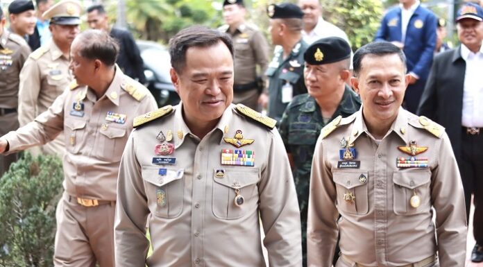 รองนายกฯ ลงใต้ ติดตามโครงการชุมชนบำบัดอย่างยั่งยืน ตามนโยบายเร่งด่วนของรัฐบาล