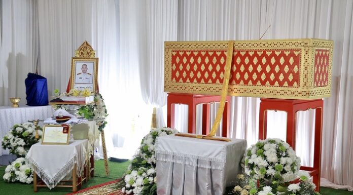พิธีพระราชทานเพลิงศพวีรชนผู้กล้า เหตุคนร้ายซุ่มยิงขณะเดินทางกลับฐานปฏิบัติการ จัดขึ้นอย่างสมเกียรติ ท่ามกลางความอาลัย