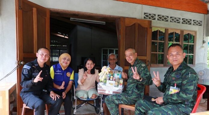 ด้วยความคิดถึง และความห่วงใย ถึง “ป้านิ่ม” หญิงแกร่งแห่งโต๊ะเด็ง ผู้ได้รับผลกระทบจากเหตุการณ์ความรุนแรงในพื้นที่ อ.สุไหงปาดี จ.นราธิวาส