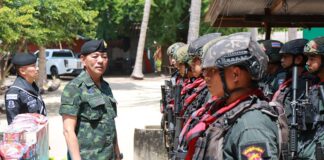 ลงพื้นที่เน้นย้ำการรักษาความปลอดภัยเหตุรุนแรงรอบเขตเมือง ฐานปฏิบัติการ ย้ำเจ้าหน้าที่บูรณาการร่วมอย่างมีสติ ไม่ประมาท และป้องกันตนเองตลอดจนประชาชนได้