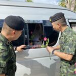 ฉก.สงขลา 40 มอบความรัก ความห่วงใย เนื่องในในวันแห่งความรัก ให้กับประชาชนที่สัญจรไป-มา