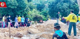 “ทหารพราน 44” เข้าให้ความช่วยเหลือพี่น้องประชาชนในพื้นที่เกี่ยวกับ “การสร้าง/ต่อเติม” ที่พักอาศัย ภายใต้คำกล่าวที่ว่า “ทหาร … เป็นที่พึ่งของประชาชนในทุกโอกาส”