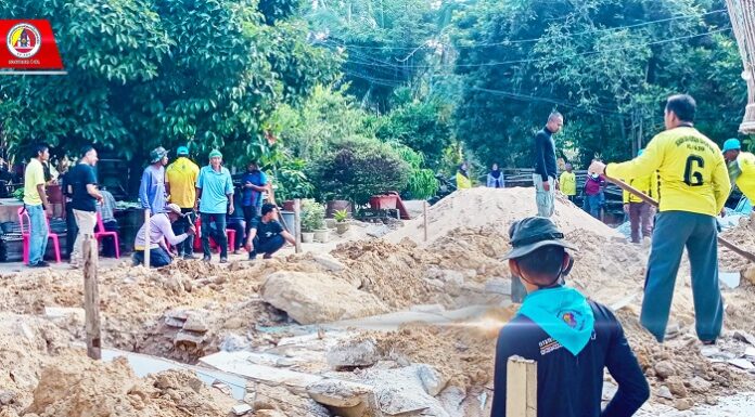 “ทหารพราน 44” เข้าให้ความช่วยเหลือพี่น้องประชาชนในพื้นที่เกี่ยวกับ “การสร้าง/ต่อเติม” ที่พักอาศัย ภายใต้คำกล่าวที่ว่า “ทหาร … เป็นที่พึ่งของประชาชนในทุกโอกาส”