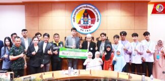 ศปป.5 กอ.รมน. มอบทุนการศึกษาและอุปกรณ์การกีฬาแก่เยาวชนจังหวัดชายแดนภาคใต้ พร้อมรับทราบปัญหา และขับเคลื่อนการปฏิบัติงานหน่วยงานความมั่นคงในพื้นที่ จชต.