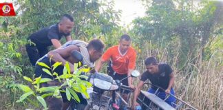 ทหารพราน 22 เข้าช่วยเหลือประชาชนที่ประสบอุบัติเหตุรถจักรยานยนต์พ่วงข้างตกไหล่ทาง