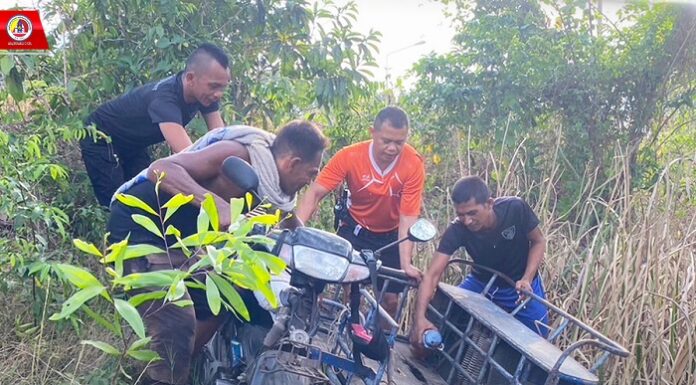 ทหารพราน 22 เข้าช่วยเหลือประชาชนที่ประสบอุบัติเหตุรถจักรยานยนต์พ่วงข้างตกไหล่ทาง