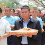 รองแม่ทัพภาคที่ 4 ร่วมทอดผ้าป่าสามัคคี เพื่อสมทบทุนสร้างอุโบสถ และร่วมสืบทอดประเพณีทางพระพุทธศาสนา ณ วัดปิเหล็ง