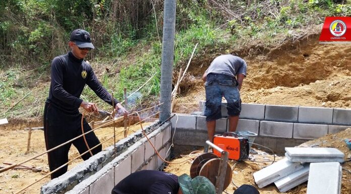ทหารพราน 49 จัดกำลังพลชุดช่าง ก่อสร้างบ้านเรือนให้ประชาชนที่ประสบเหตุดินสไลด์ ในพื้นที่ ต.สุคิริน อ.สุคิริน จ.นราธิวาส