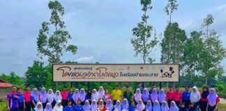 ฉก.สงขลา 40 มอบพันธุ์ปลาให้กับสถานศึกษา และประชาชนในพื้นที่ ต.ท่าม่วง อ.เทพา จ.สงขลา