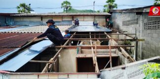 ”ทหารพราน 41” ร่วมซ่อมแซมบ้านพักอาศัย ให้ประชาชนกลุ่มเปราะบางในพื้นที่ อ.รามัน จ.ยะลา