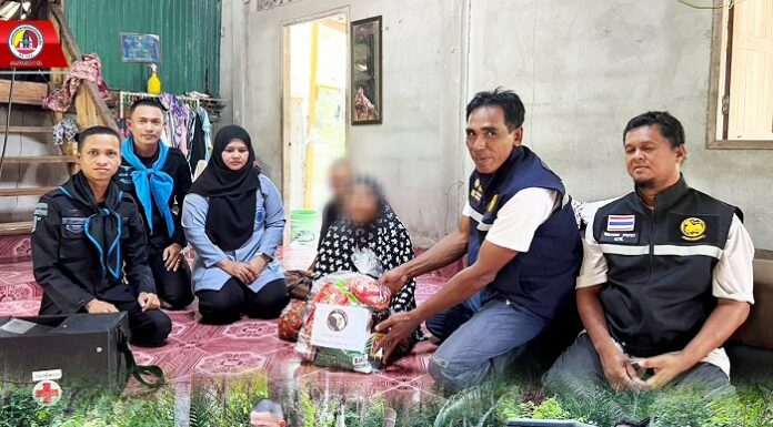 หน่วยเฉพาะกิจกรมททหารพรานที่ 41 ร่วมกับผู้นำชุมชนเยี่ยมผู้ป่วยติดเตียงมอบเครื่องอุปโภคบริโภค สร้างขวัญกำลังใจให้กับผู้ป่วยและครอบครัว