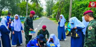 ฉก.สันติสุข ให้การช่วยเหลือนักเรียนประสบอุบัติเหตุรถจักรยานยนต์เฉี่ยวชน บริเวณสวนสมเด็จพระศรีนครินทร์ อ.เมือง จ.ปัตตานี