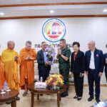 ศูนย์พัฒนาและส่งเสริมพระพุทธศาสนาจังหวัดชายแดนภาคใต้ และชมรมวิทยุเครื่องแดง จังหวัดสงขลา เข้าพบแม่ทัพภาคที่ 4 หารือพร้อมขับเคลื่อนส่งเสริมกิจกรรมทางพุทธศาสนา