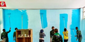 ชาวบ้านและทหารในพื้นที่ ร่วมทำกิจกรรมบำเพ็ญสาธารณประโยชน์สถานที่สำคัญภายในชุมชน สร้างสังคมการอยู่ร่วมกันภายใต้สังคมพหุวัฒนธรรมที่เข้มแข็ง