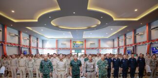 แม่ทัพภาคที่ 4 มอบนโยบายกำนัน ผู้ใหญ่บ้าน นำสภาสันติสุขตำบลขับเคลื่อนงานดูแลทุกข์สุขพี่น้องประชาชนอย่างยั่งยืน