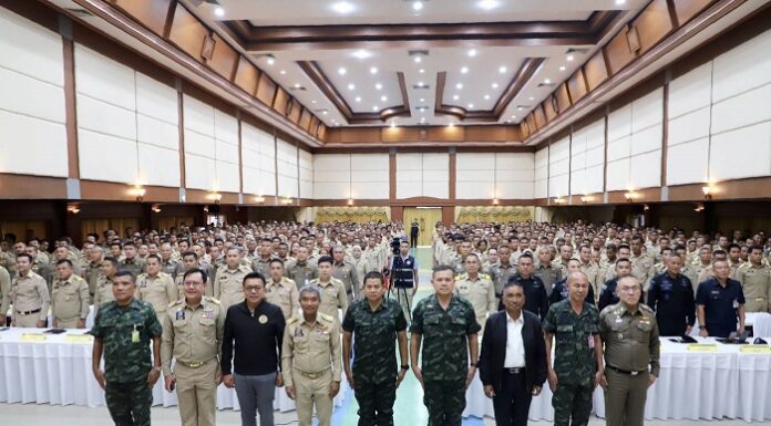 แม่ทัพภาคที่ 4 พบปะ แนะแนวทางการปฏิบัติงานแก่กำนัน ผู้ใหญ่บ้าน และหัวหน้าส่วนราชการที่เกี่ยวข้อง พื้นที่จังหวัดยะลา และจังหวัดปัตตานี นำพาสันติสุขสู่พี่น้องประชาชน จชต.