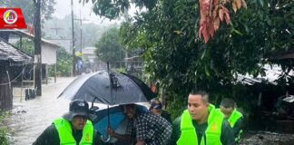 หน่วยฝึกนักศึกษาวิชาทหาร มณฑลทหารบกที่ 46 ลงพื้นที่ให้ความช่วยเหลือประชาชนผู้ประสบภัยน้ำท่วม