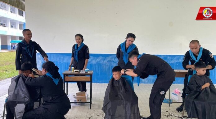 “เกศาสานใจ เชื่อมรักสานสัมพันธ์” พี่ทหารพรานออกตัดผมให้กับน้องนักเรียน