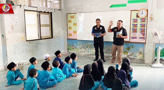 หน่วยเฉพาะกิจสันติสุข จัดกิจกรรมครูช่วยสอนในหัวข้อภูมิคุ้มกันทางความคิด