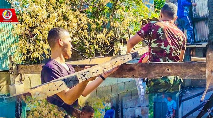 “ฉก.พัน.ร.ที่ 1” เข้าให้ความช่วยเหลือประชาชนรื้อถอนบ้านพักอาศัย ที่เกิดจากเหตุ “อัคคีภัย” ในพื้นที่ อ.ยะรัง จ.ปัตตานี