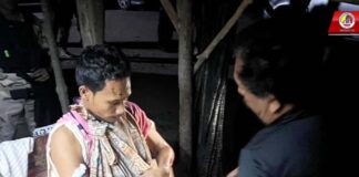 นายฮัมดี โตะมะ เข้ามอบตัว ผู้ต้องสงสัยหลบหนี! นายฮัมดี โตะมะ เข้ามอบตัวหลังหลบหนี 1 วัน พร้อมบาดแผล สภาพอิดโรย