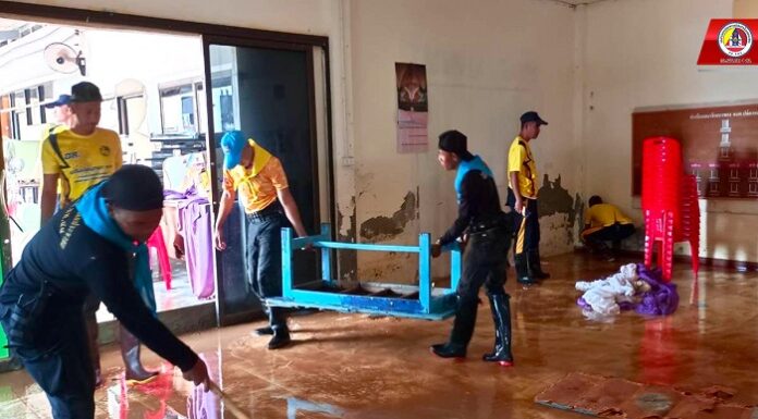 ทหารพราน 44 เข้าฟื้นฟู อบต.ปล่องหอย หลังประสบเหตุอุทกภัยน้ำท่วม