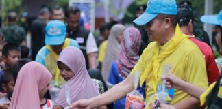 แม่ทัพภาคที่ 4 ลงพื้นที่ฟื้นฟูโรงเรียนบ้านปากบางตาวา หลังน้ำลด พร้อมมอบถุงยังชีพสร้างขวัญกำลังใจให้ครูและนักเรียน