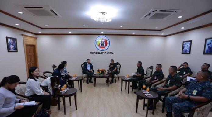คณะที่ปรึกษารัฐมนตรีว่าการกระทรวงต่างประเทศ เข้าพบ แม่ทัพภาคที่ 4 ร่วมหารือบูรณาการงานด้านความมั่นคง