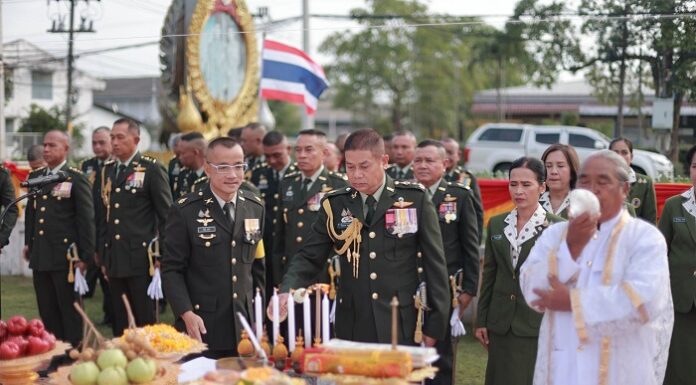 พิธีกระทำสัตย์ปฏิญาณตนต่อธงชัยเฉลิมพล เนื่องในวันกองทัพไทย