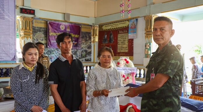 ขอไว้อาลัย สดุดีวีรผู้กล้าวายชนม์จากการปฏิบัติหน้าที่ดูแลทุกข์ สุข ของพี่น้องชายแดนใต้จนวาระสุดท้ายของชีวิต พร้อมรดน้ำศพ ส่งศพ ผู้วายชนม์กลับภูมิลำเนาอย่างสมเกียรติ