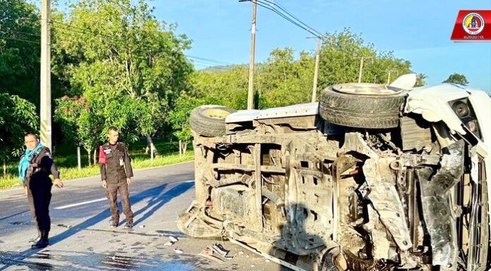 ทหารพราน 44” เร่งช่วยเหลือประชาชนอุบัติเหตุรถยนต์พลิกคว่ำ