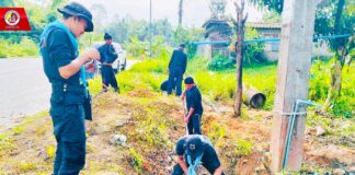 ทหารพราน 49 ร่วมซ่อมประปาหมู่บ้านที่ทรายและดินอุดตัน บรรเทาความเดือดร้อนประชาชนในพื้นที่