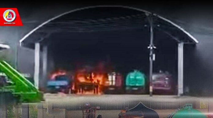 ประชาชนเดือดร้อน จากเหตุระเบิดรถบรรทุกเทศบาลตำบลรือเสาะ ทำให้ยานพาหนะที่รอช่วยเหลือประชาชนเสียหาย