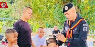 ทหารพราน 49 บริการตัดผมให้กับน้องๆ ตามโครงการ “เกศาสานใจ” เพื่อนักเรียนและเยาวชน ชายแดนใต้